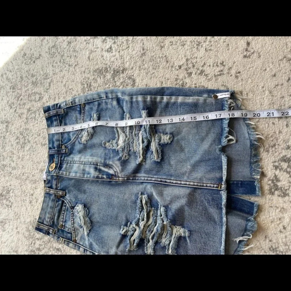 One by One Teaspoon Jean denim Skirt High Rise Fitted Mid Length distressed 25 - Picture 9 of 12